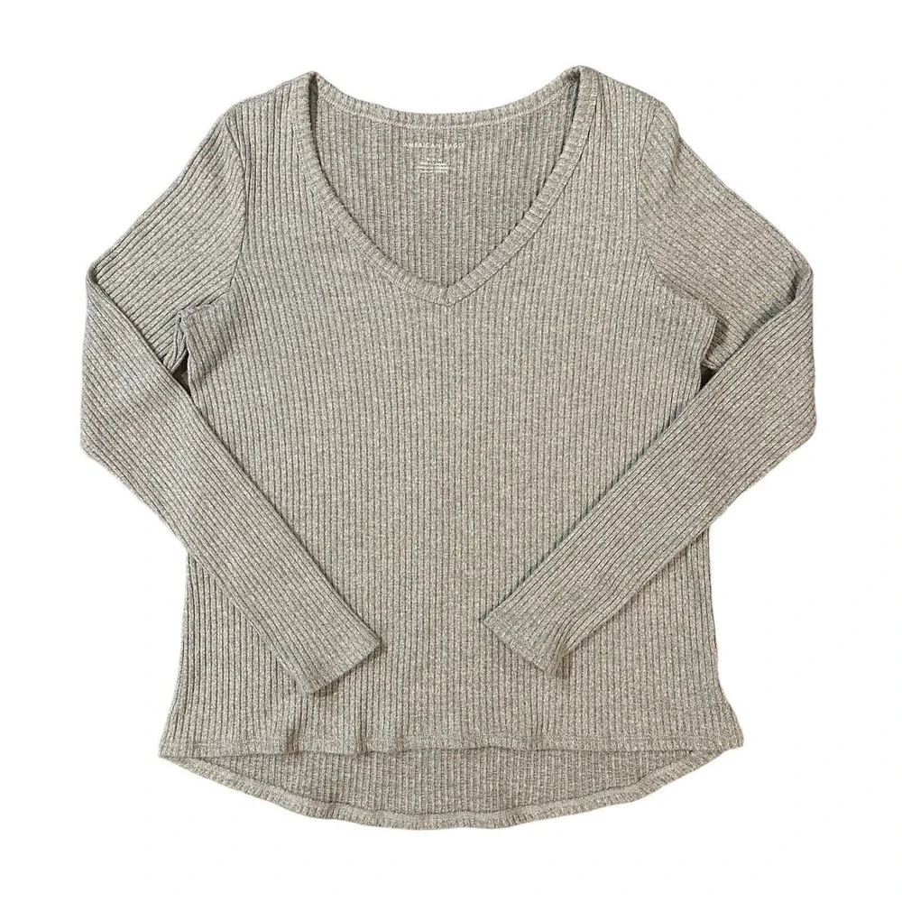 American Eagle Ribbed Knit VNeck Long Sleeve Top Light Gray Soft Stretchy Medium - Picture 1 of 10